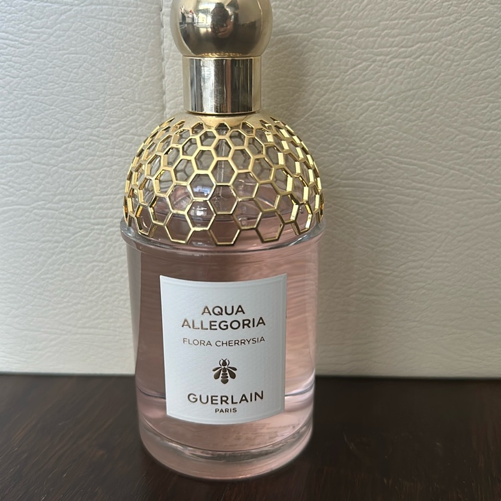 FLORA CHERRYSIA - EAU DE TOILETTE - 125 ml use within 5 times
